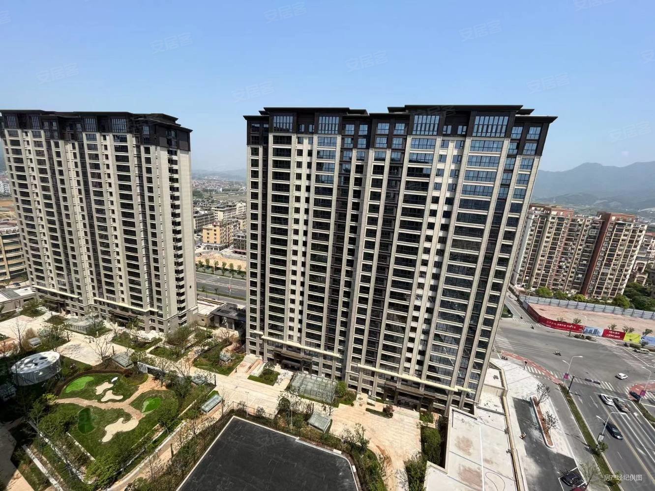 苏溪印象带私家大花园大边套单价17500整个小区单价嘴滴