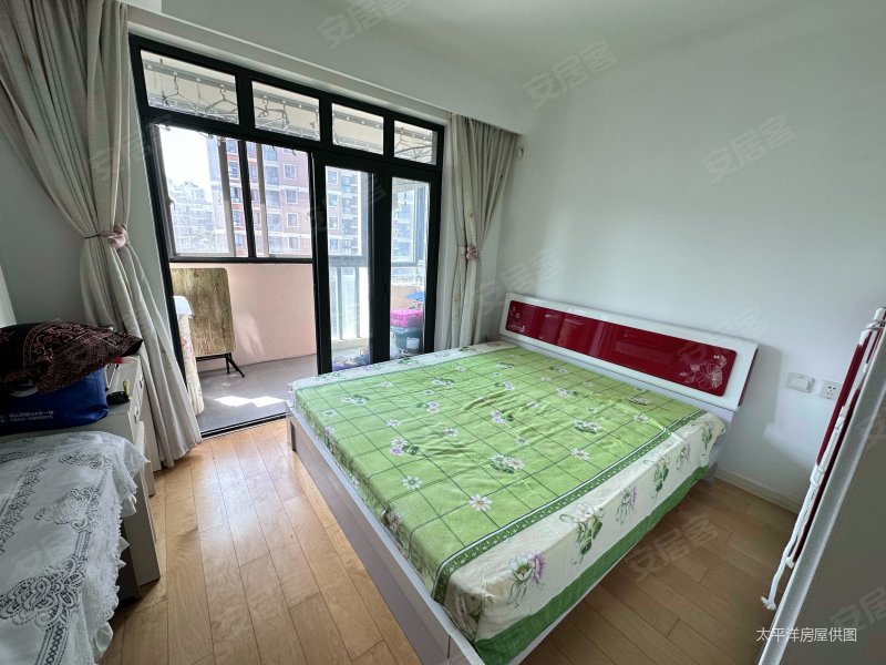 绿地云峰名邸1室1厅1卫45㎡南北180万