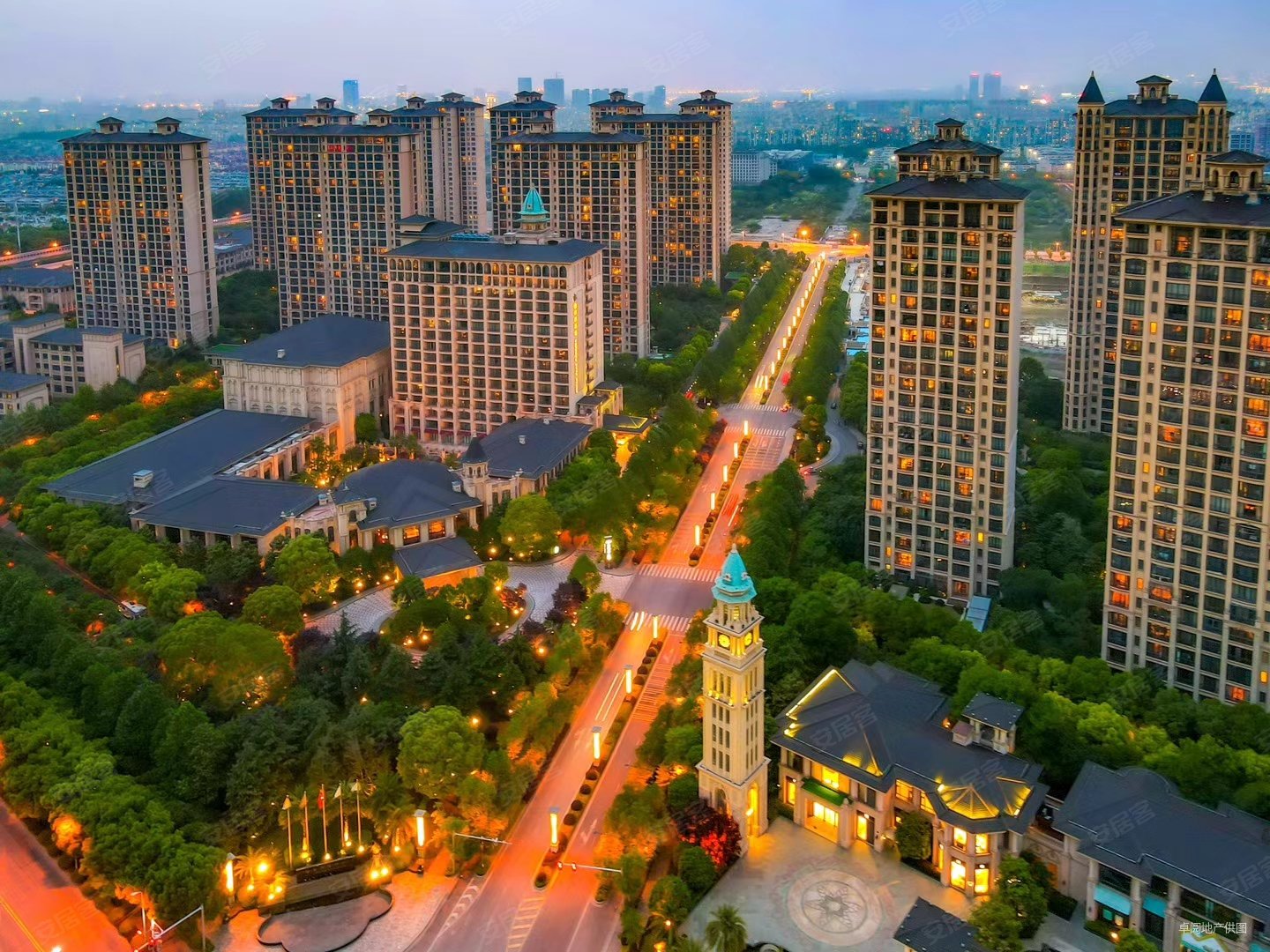 星河湾一期底楼复式,小区正中心位置,满五 ,接受置换