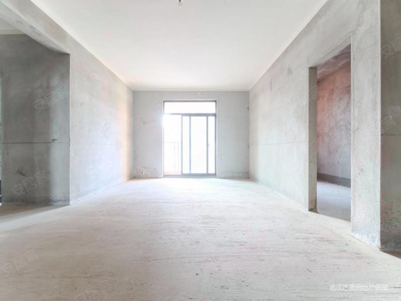 江南花山郡 商品房 中间好楼层 有电梯 双卫格局 南北通透