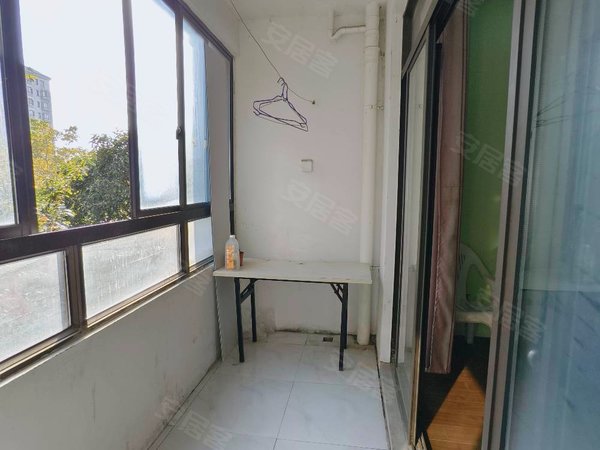 苏州太仓沙溪白云花园沙溪镇白云花园带阳台单间700月出租房源真实