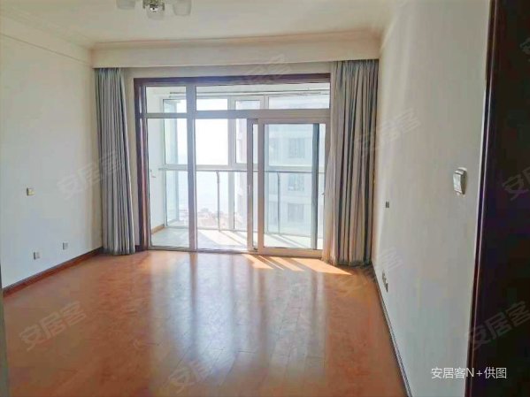 海信燕岛国际公寓3室2厅1卫174㎡东南1250万