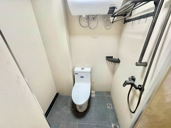 南京秦淮新街口大杨村31号商务楼新街口单室套 大杨村常府街 押一付一 独卫厨 押一付一可短租出租房源真实图片