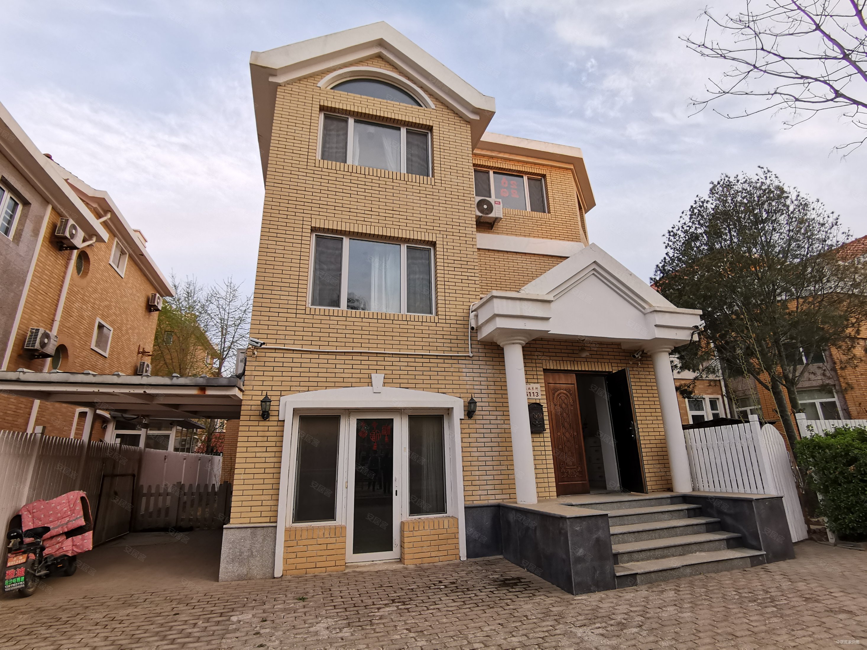 中央别墅区名都园独栋别墅 位置好 诚意出售