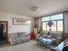 龙口西城区北马大街龙海社区  800月 可短租  5楼 3室空调3台！出租房源真实图片