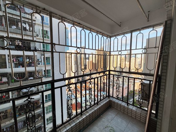 深圳福田华强南彩云居福盛大厦面朝中心公园 高层双阳台通风采光好