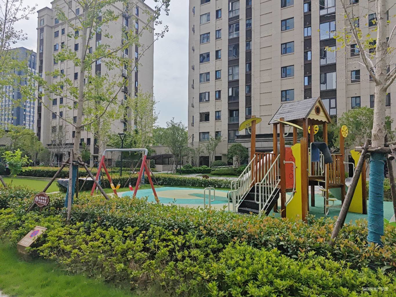 拎包入住朴石翰府四房两厅两卫双车位豪华装修保养好