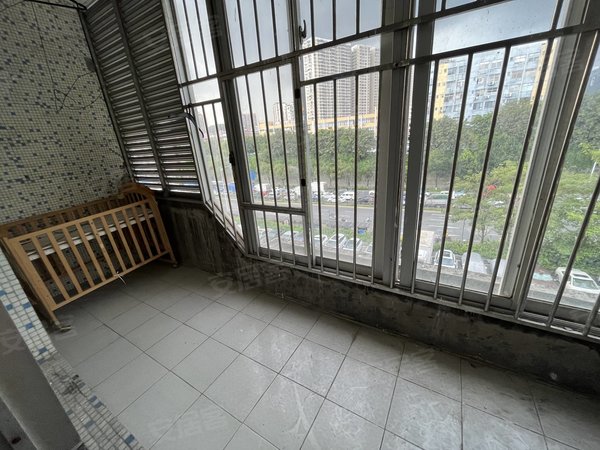 深圳布吉南岭南威中心花园南威中心花园 3室2厅1卫 83平出租房源真实