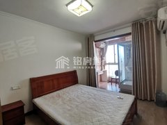 东海东海市区中央广场晶府人家 精装一室 家具家电齐全拎包入住 随时可以看房出租房源真实图片