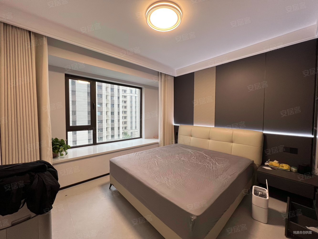 七子连湖中海河山郡中海世家143平米豪华装修落地窗