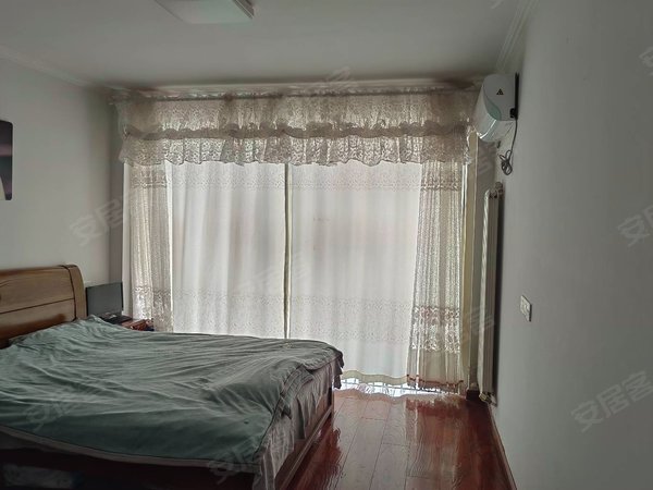 徐州贾汪新夏路口御龙山水(东区)御龙山水 精装修 家具家电齐全，拎包入住。出租房源真实图片