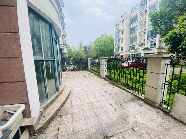 苏州高新区狮山格林花园实拍房源,押一付一,格林花园一楼带院子出租