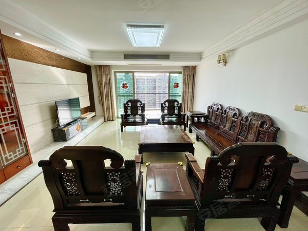 广州花都新区骏威锦东花园b区锦东花园 大平层放租 精装4房 拎包入住