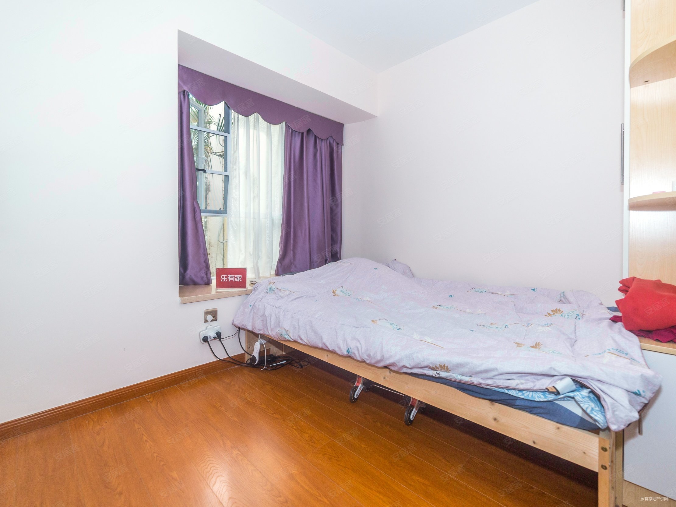 阳光棕榈园3室2厅2卫106.18㎡南588万