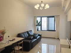 成都龙泉驿西河西河 好好看的套二！！！银诚龙悦中心 纯白奶油风月付免押安排出租房源真实图片