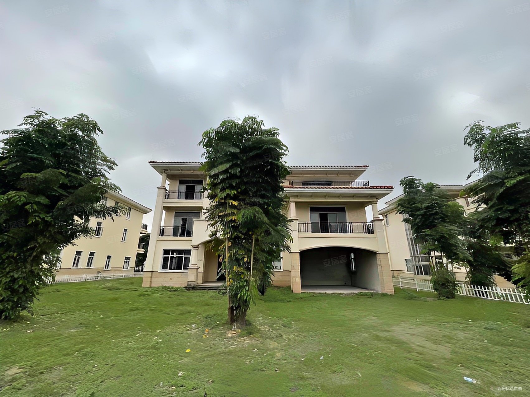 1000方大花园独栋别墅急售天晟海琴湾别墅