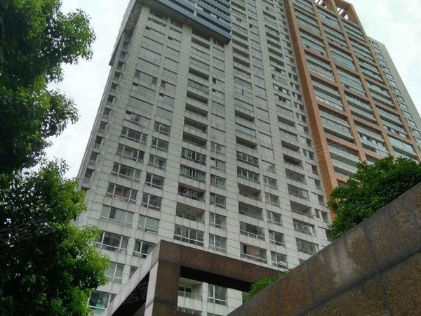 上海长宁中山公园畅园江苏路品质小区高区三房带车位小区有游泳馆健身