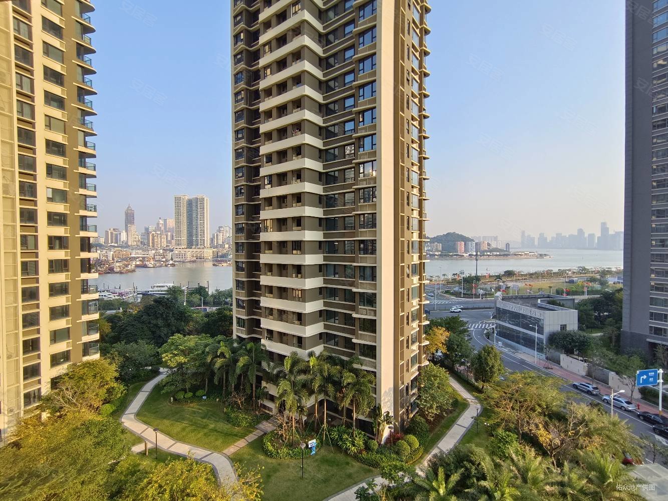 湾仔口岸,二线海景三房,看濠江澳门夜景,三个都有景观,华发峰景湾二手