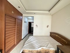 桂林象山中山南路南溪医院附近 安厦世纪城小区电梯单间配套精装修 家电家具齐全出租房源真实图片