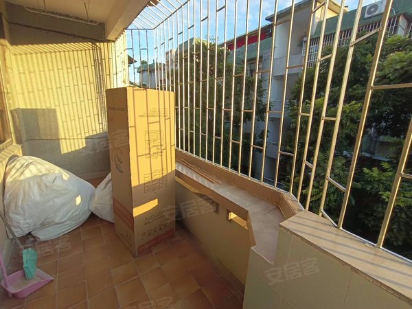 广州番禺市桥康乐园市桥 地铁口 精装小区大二房 大阳台出租房源真实