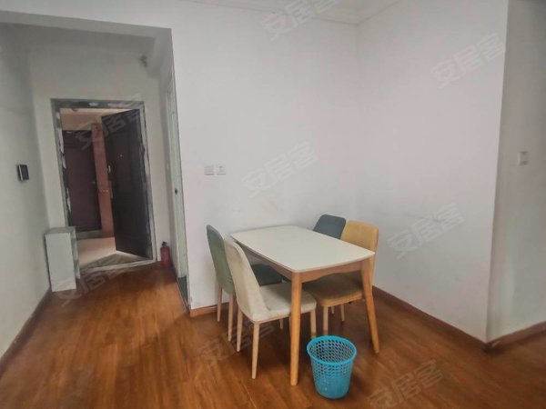 海宁长安镇农发区盈都君悦下沙奥莱旁盈都君悦小区三室一厅整租！民用水电！出租房源真实图片