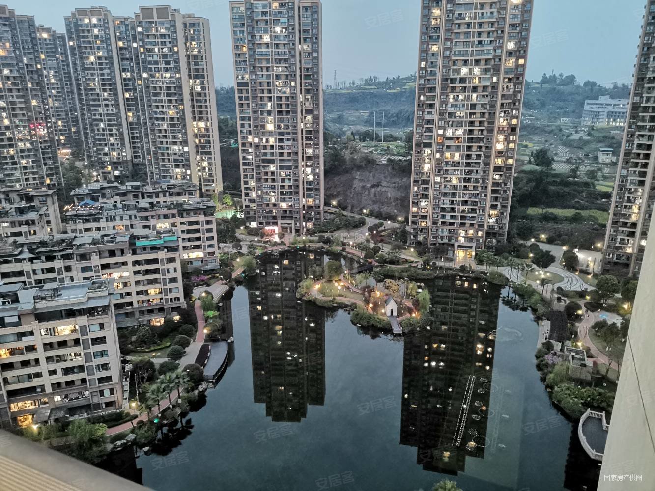 重庆房产网>重庆二手房>合川二手房>合川宝龙城市广场二手房>众泰翡翠