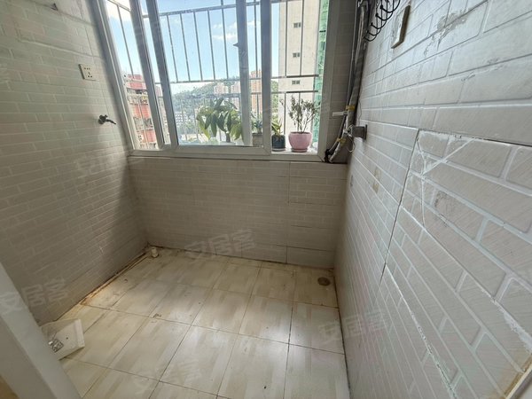 深圳罗湖翠竹旭飞华达园旭飞华达园新出两房,楼下大型商场,出行方便