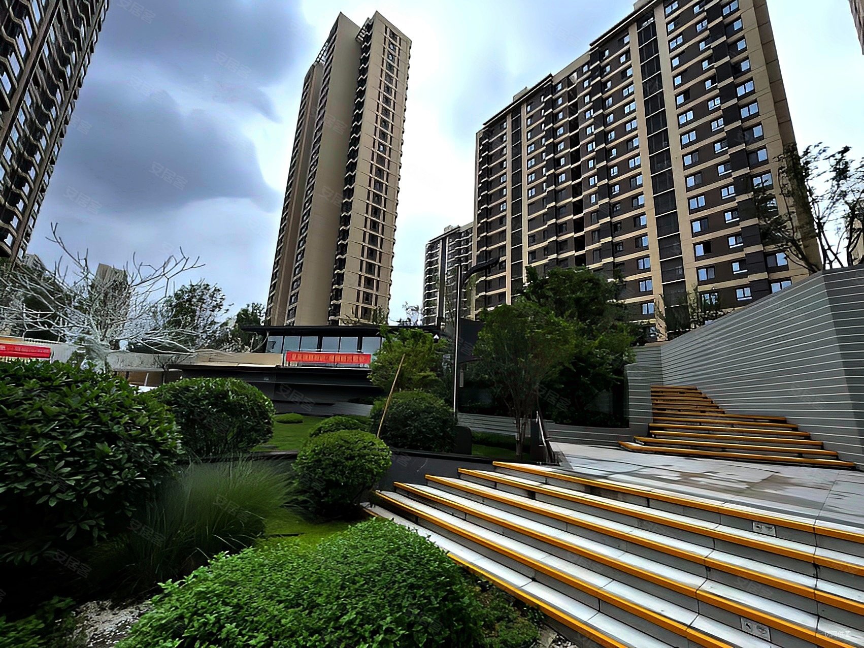 付7万剩余可全部贷款金茂智慧国际城三期送车位请咨询