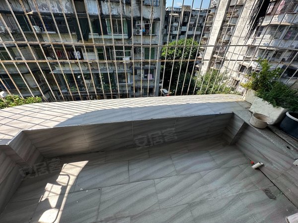 福州晋安茶会茶会小区五里亭地铁口.