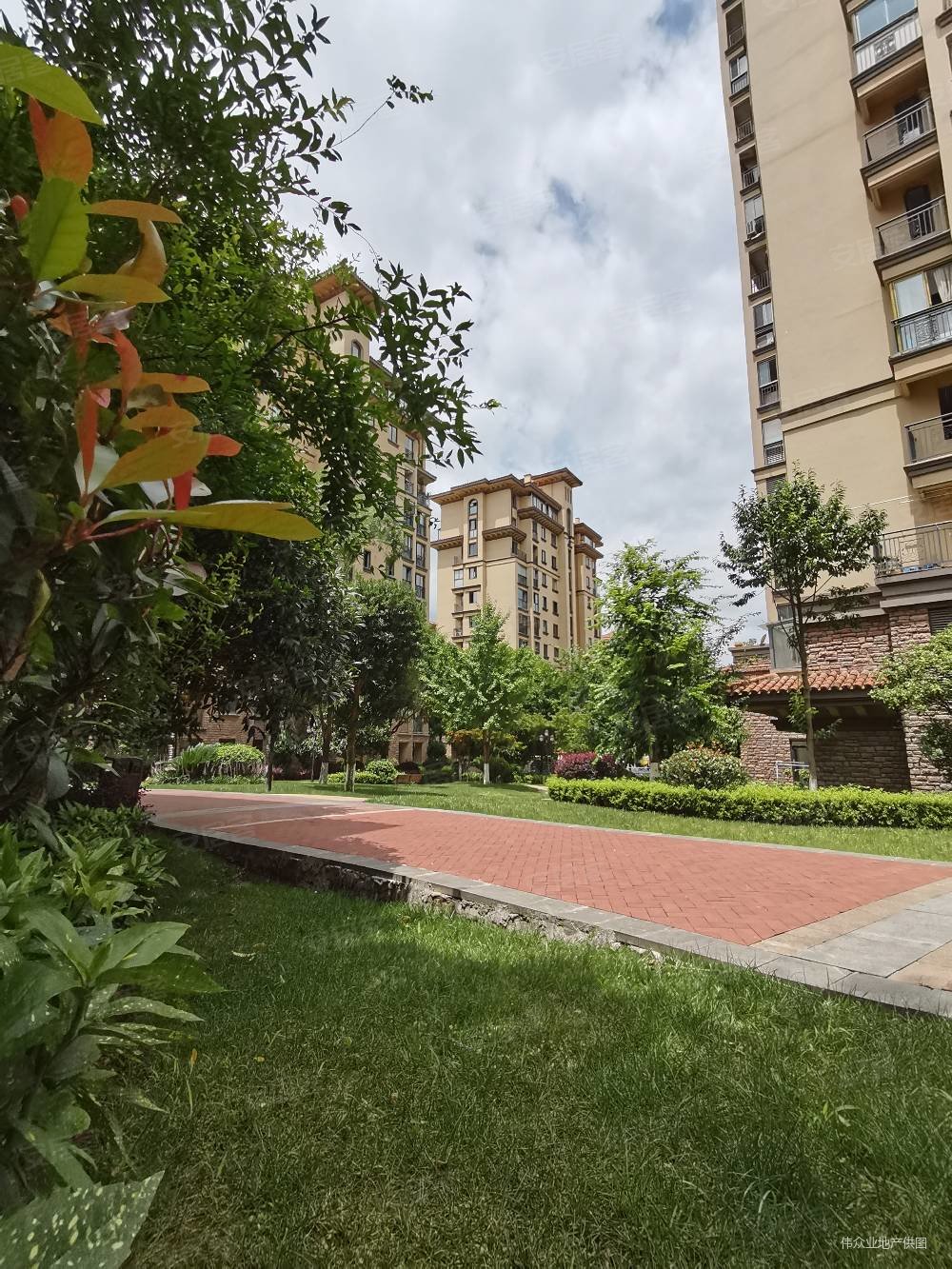 凯莱国际二期温馨两室新装关门出售正常按揭