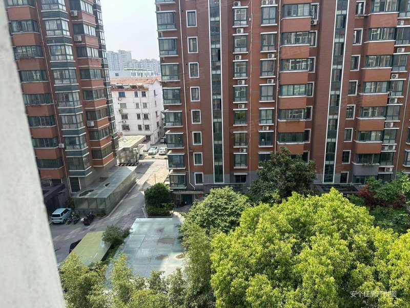 海洲花园  精装修  128平  108万