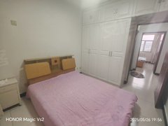 乌海乌达新城区出租瑞德电梯楼,滨海的附近,两室,家具家电齐全8000大包出租房源真实图片