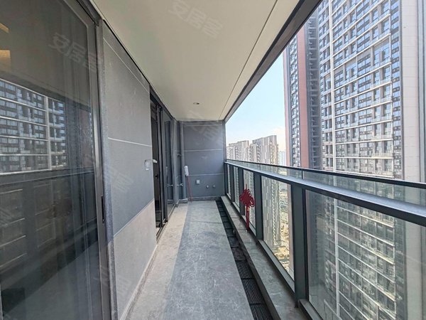 广州增城新塘保利335金融中心保利天际 三房两厅两卫全新未住过 带