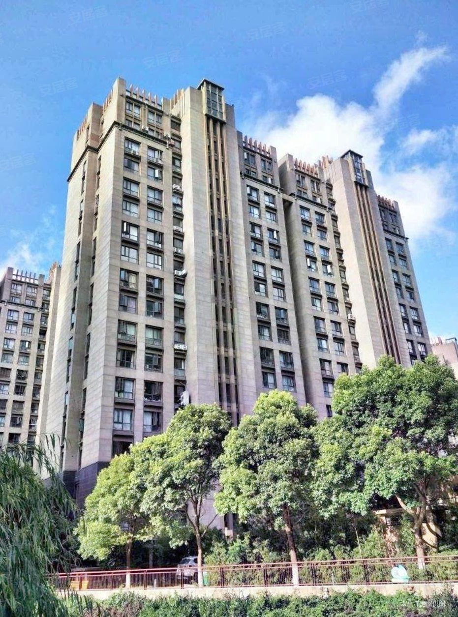 张江高品质小区,精装南北通,周边配套齐全,环境优美,阳光花城(公寓