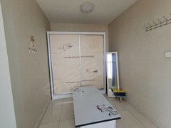 昌乐昌乐城区体育公园齐城国际 电梯房 家具家电齐全 随时看房出租房源真实图片