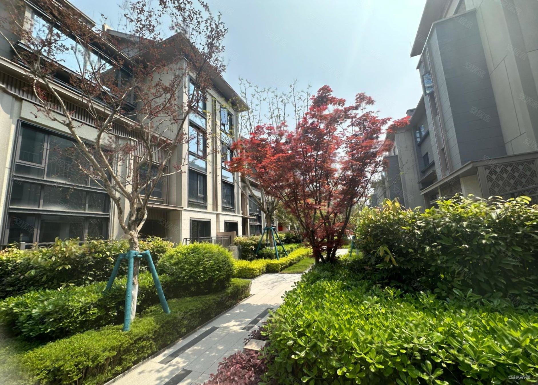 成都(市中心)城市级叠拼别墅 现房 独栋化设计 来电省50万