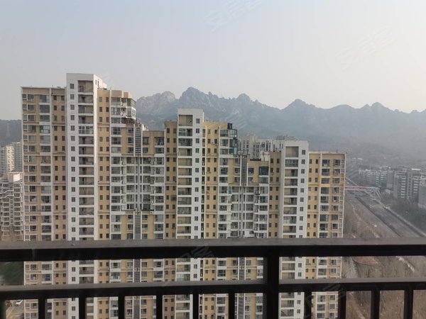 颐中体育场租房,远洋万和公馆 精装 三居室 空房出租,崂山租房-青岛58