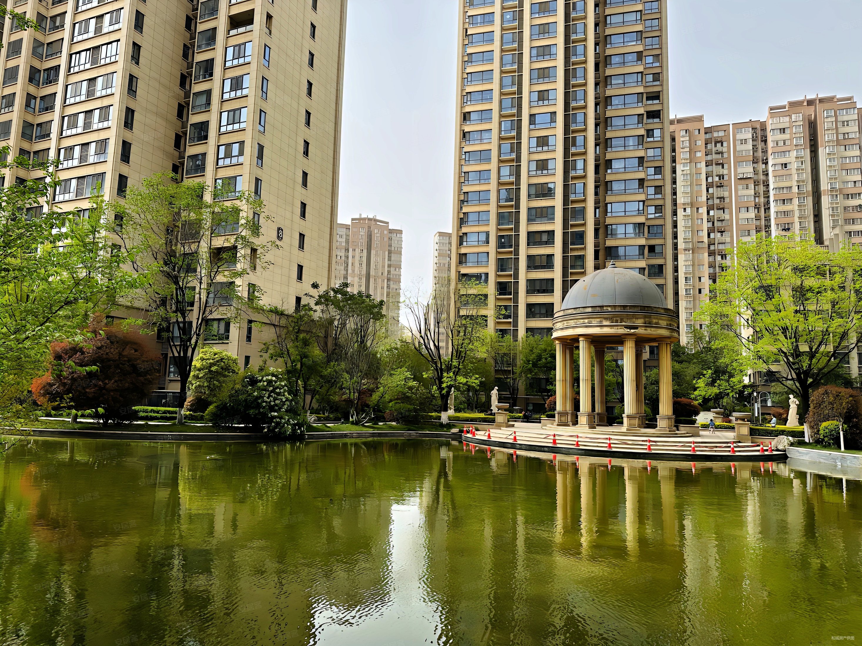 西安房产网>西安二手房>曲江新区二手房>雁南三路二手房>曲江龙邸>