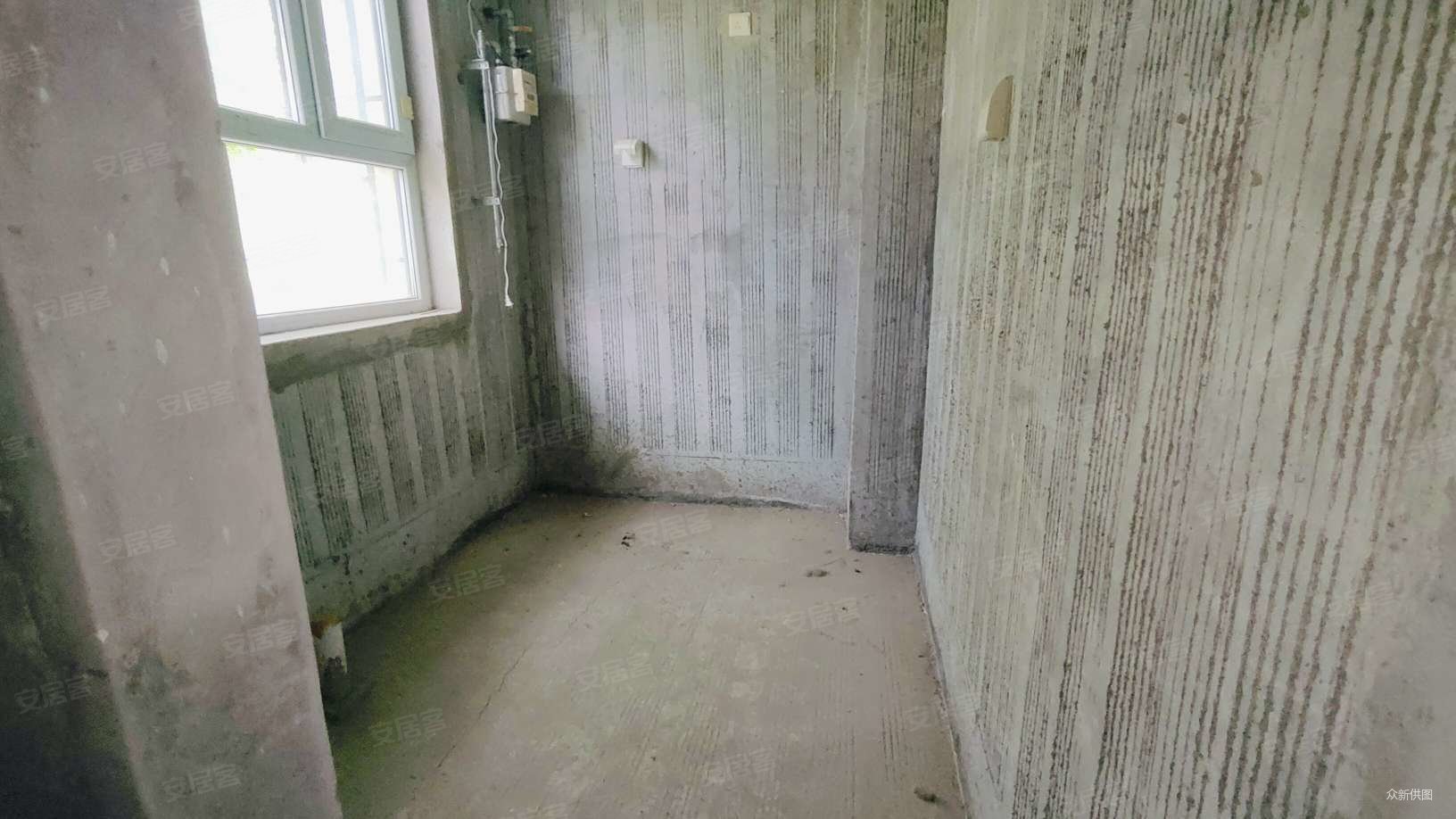 海棠一号院4室3厅3卫135.8㎡南北115万