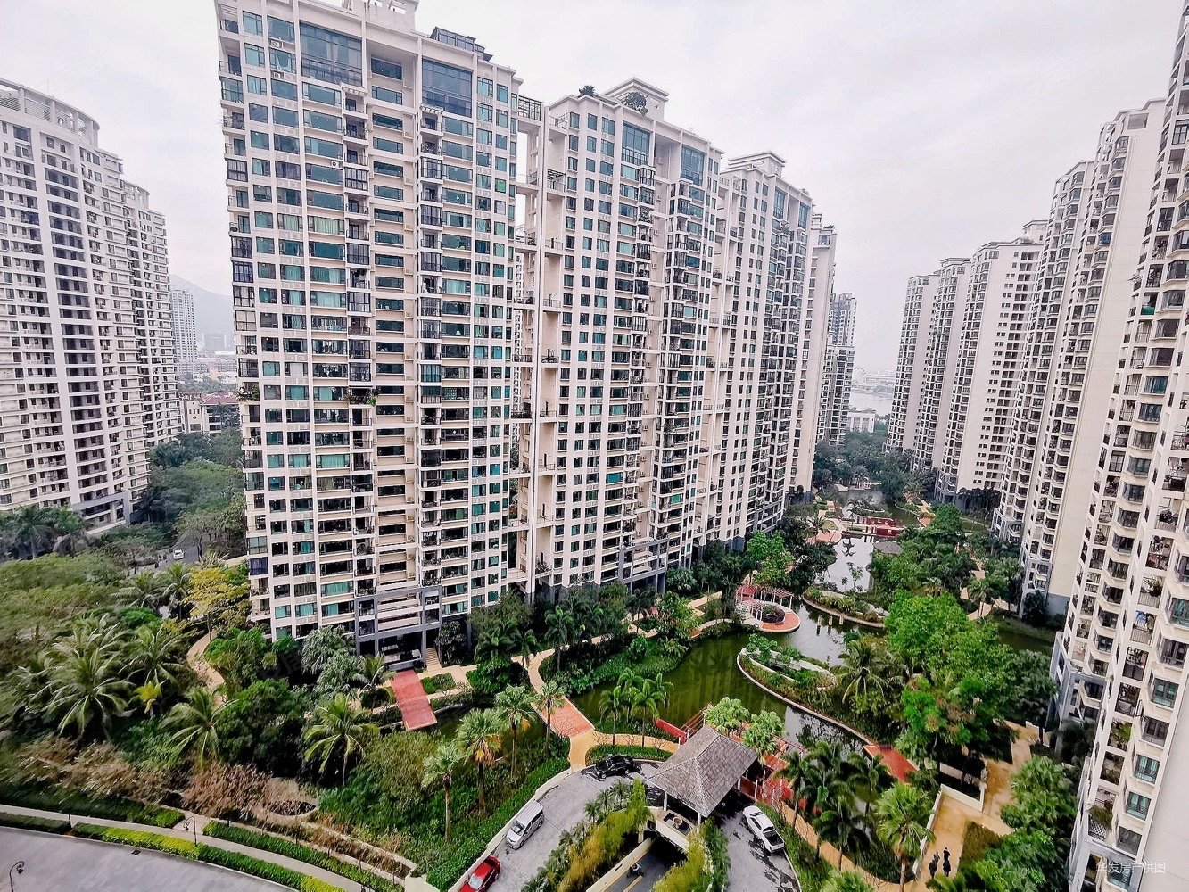 华发新城三期单位罕见放盘大河景5房2厅3卫3阳台