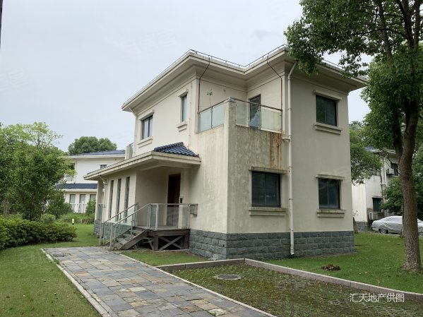 占地1亩,临河大花园,环境优雅,四季如春, 太阳岛高尔夫温泉别墅二手房