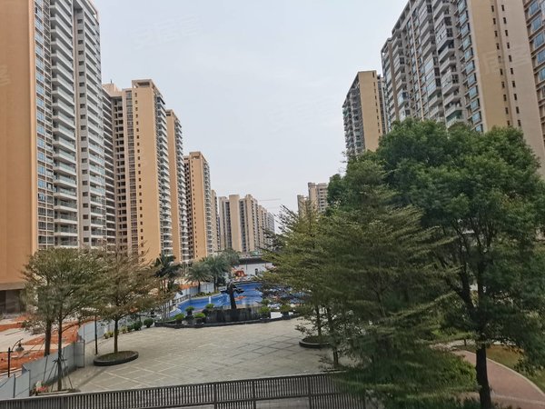 广州花都新区骏威锦东花园a区骏壹万邦上,超值四房,住家精装高端大气