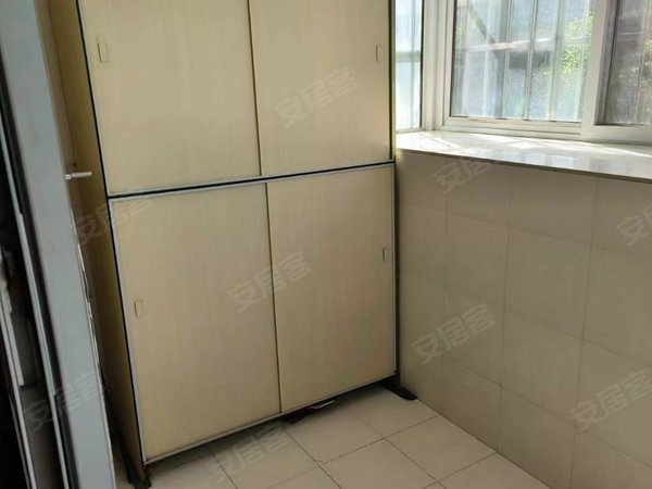 【多图】金阁花园,泺口租房,金阁花园双气三楼一梯两户随时看房物品