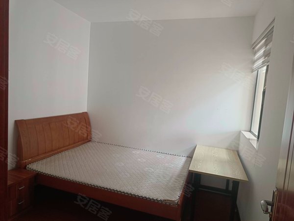 昆明五华泛亚科技新区吾悦华府吾悦广场地铁口3室带家具家电,地铁口