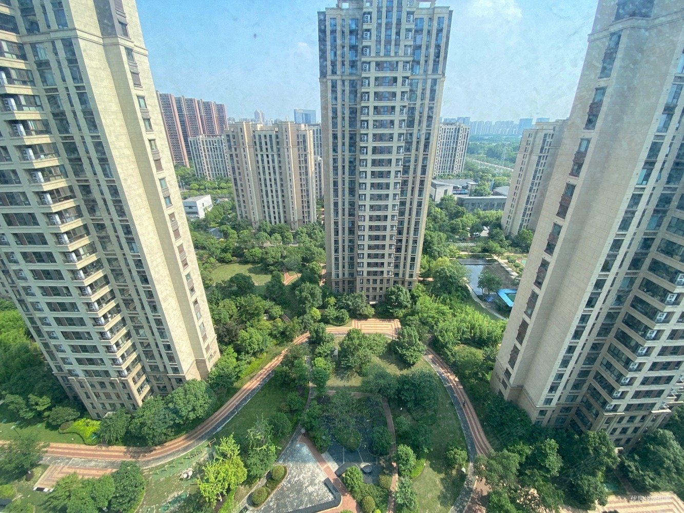 万科玲珑东区4室2厅2卫170.96㎡南北1300万