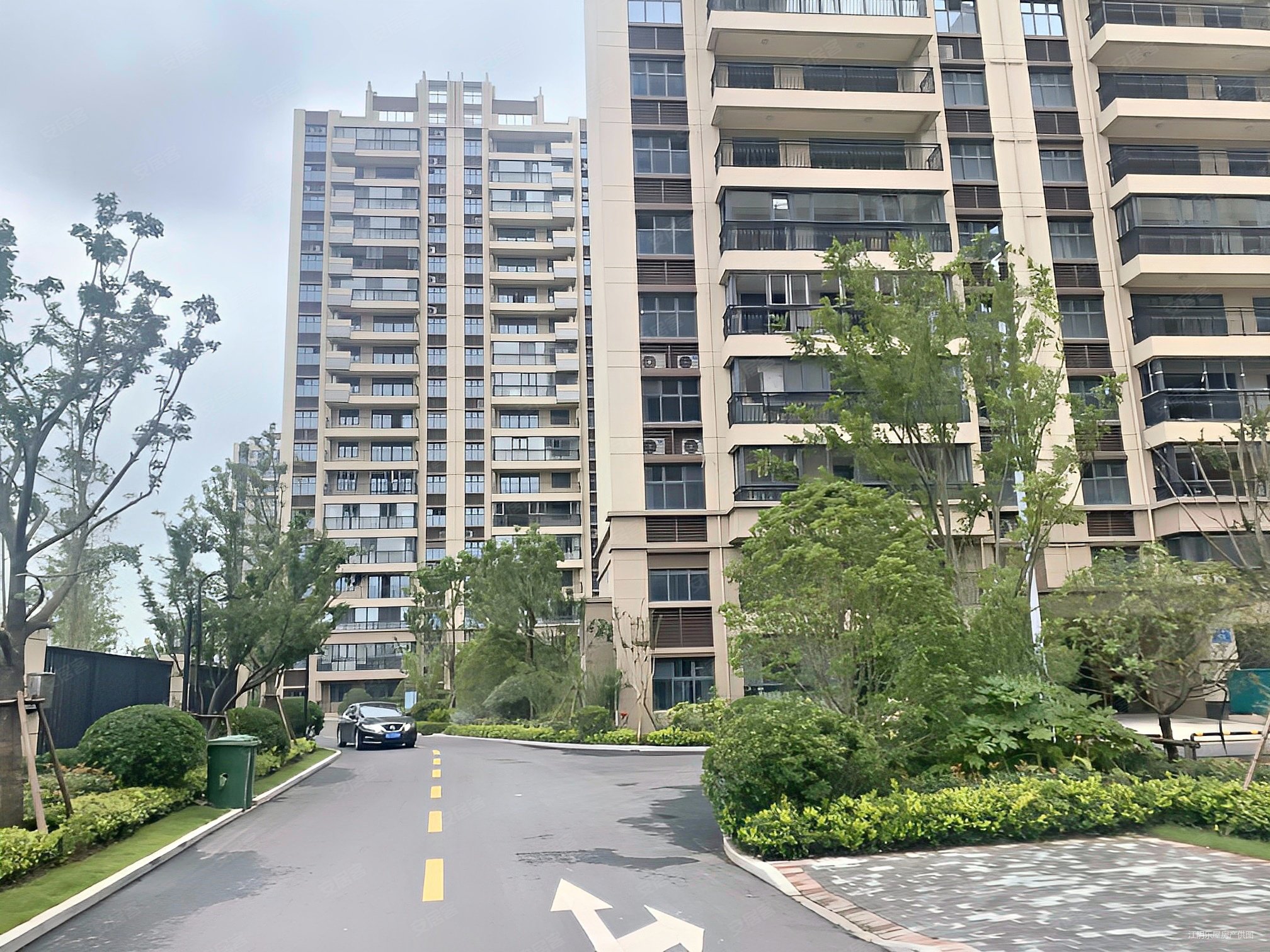 华士观澜雅苑四室两厅两位138w房东外地买房价格可谈