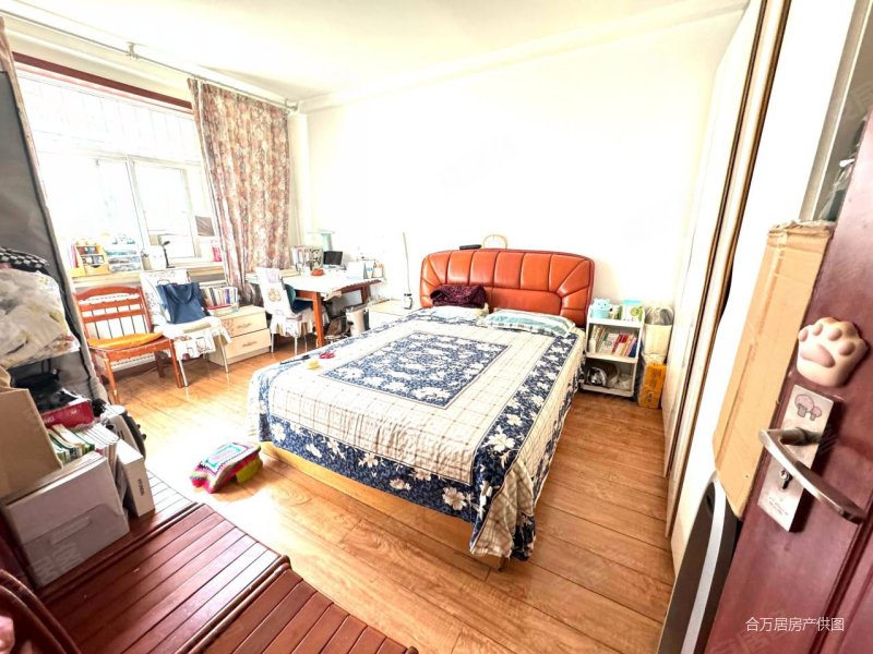 东苑小区兰炼一小一中精装修三楼房东置换可按揭