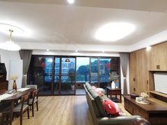 重庆巴南李家沱很大的跃层洋房大四室！！装修非常好！！出租房源真实图片