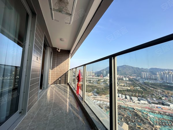 深圳南山前海前海天境花园我们入伙了 龙光前海天境 未住人 全新高层