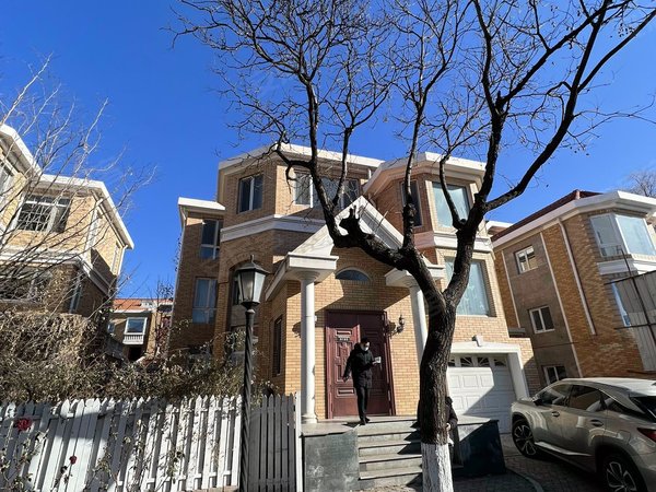 北京顺义中央别墅区名都园(别墅)名都园(别墅) 4室3厅4卫 228平出租